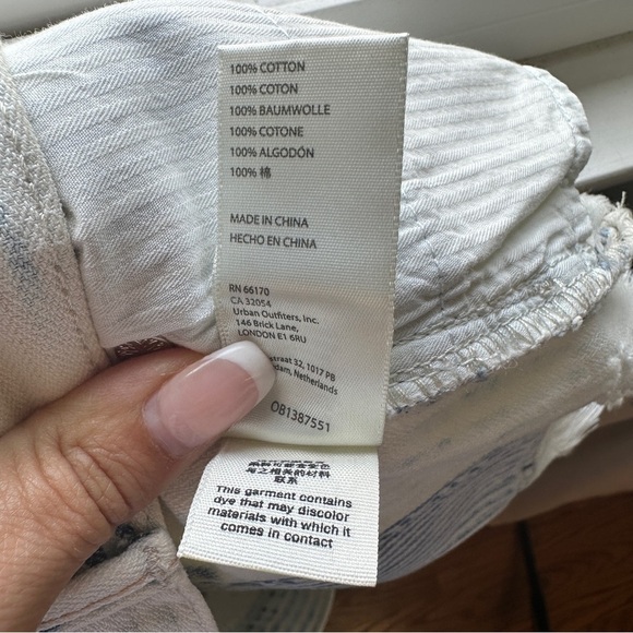 Free People Ivory Comb Frayed Denim Shorts NWT Size 26 - Picture 12 of 16